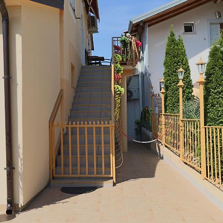 Amore House With Apartment Umag Kültér fotó