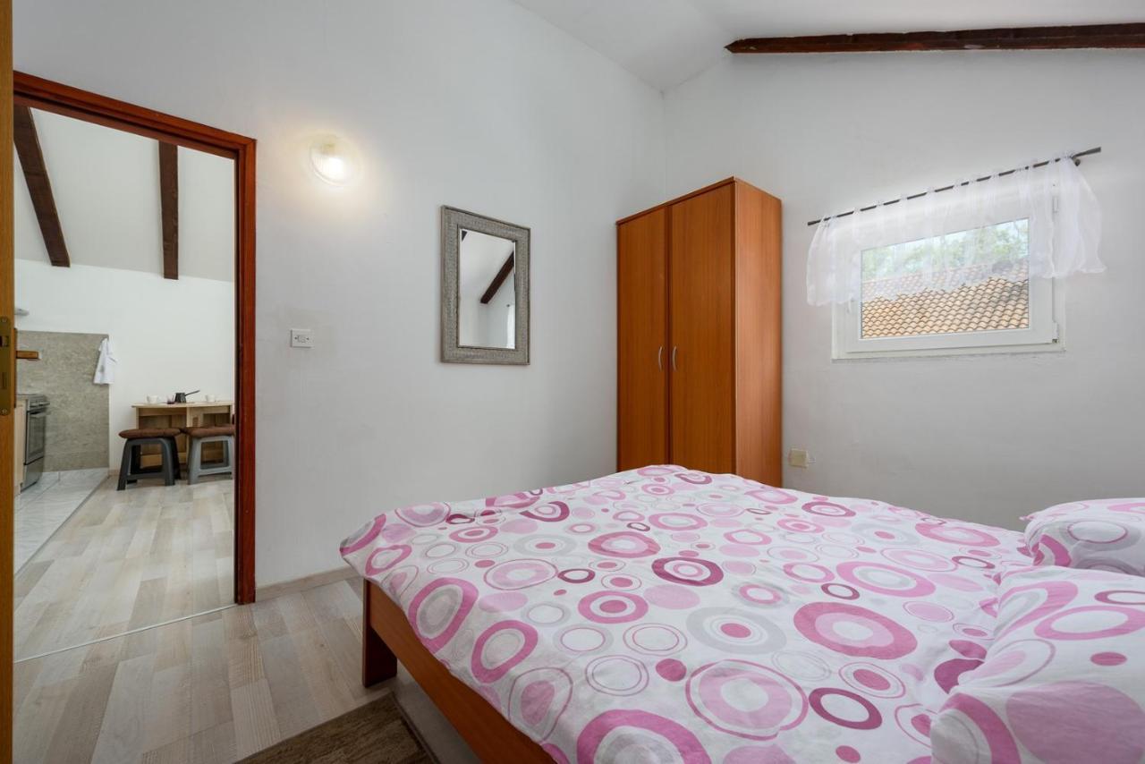 Amore House With Apartment Umag Kültér fotó