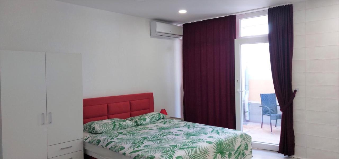 Amore House With Apartment Umag Kültér fotó