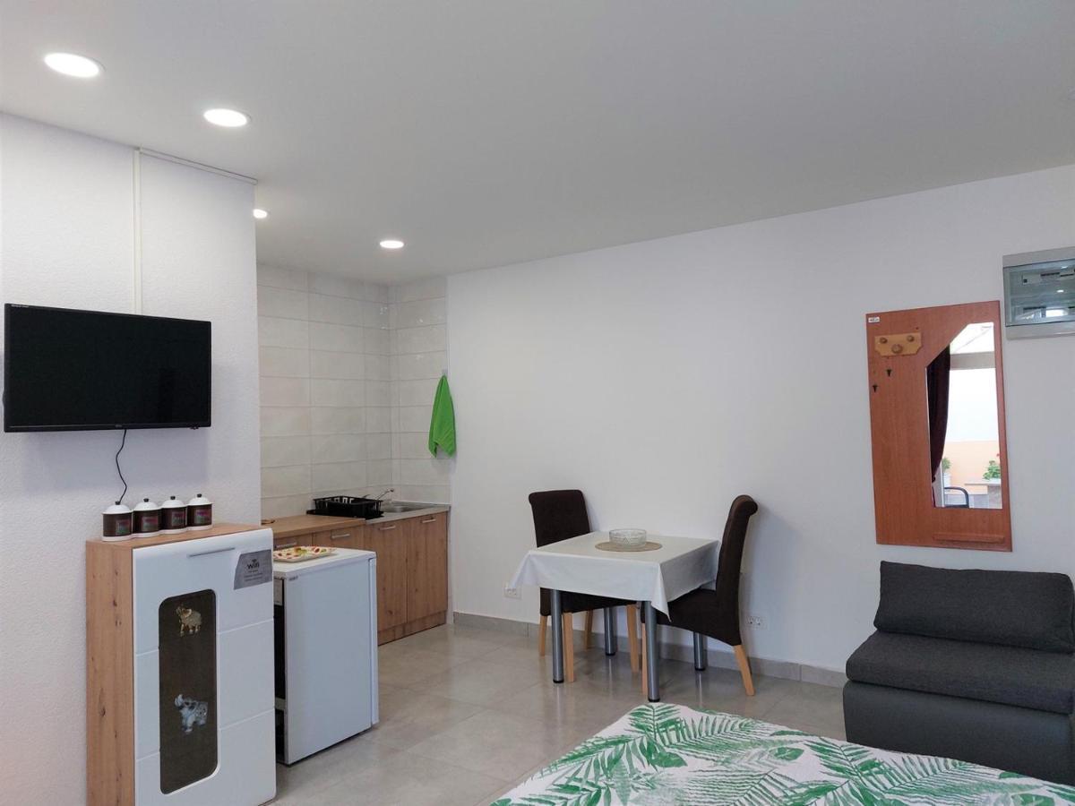 Amore House With Apartment Umag Kültér fotó