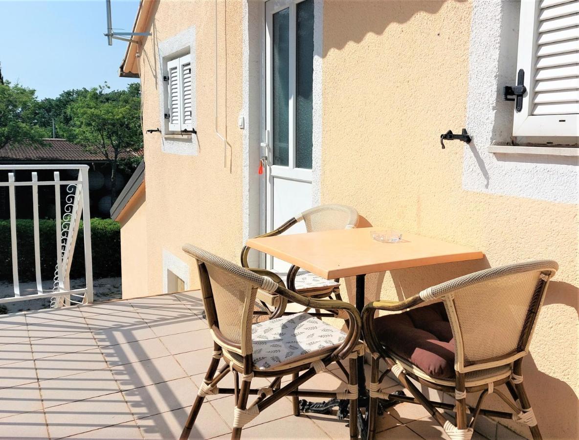 Amore House With Apartment Umag Kültér fotó