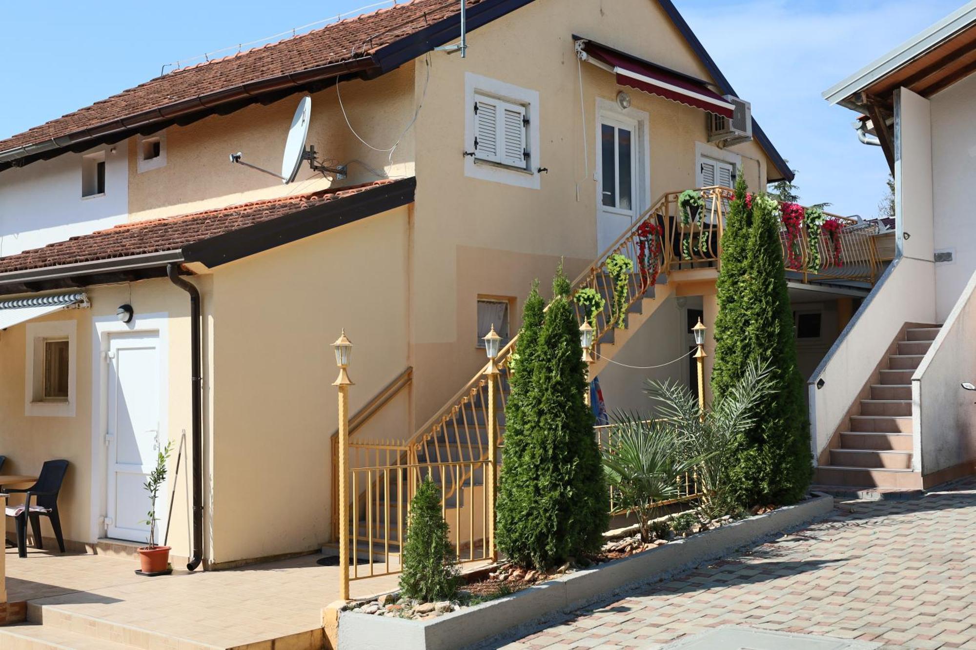 Amore House With Apartment Umag Kültér fotó